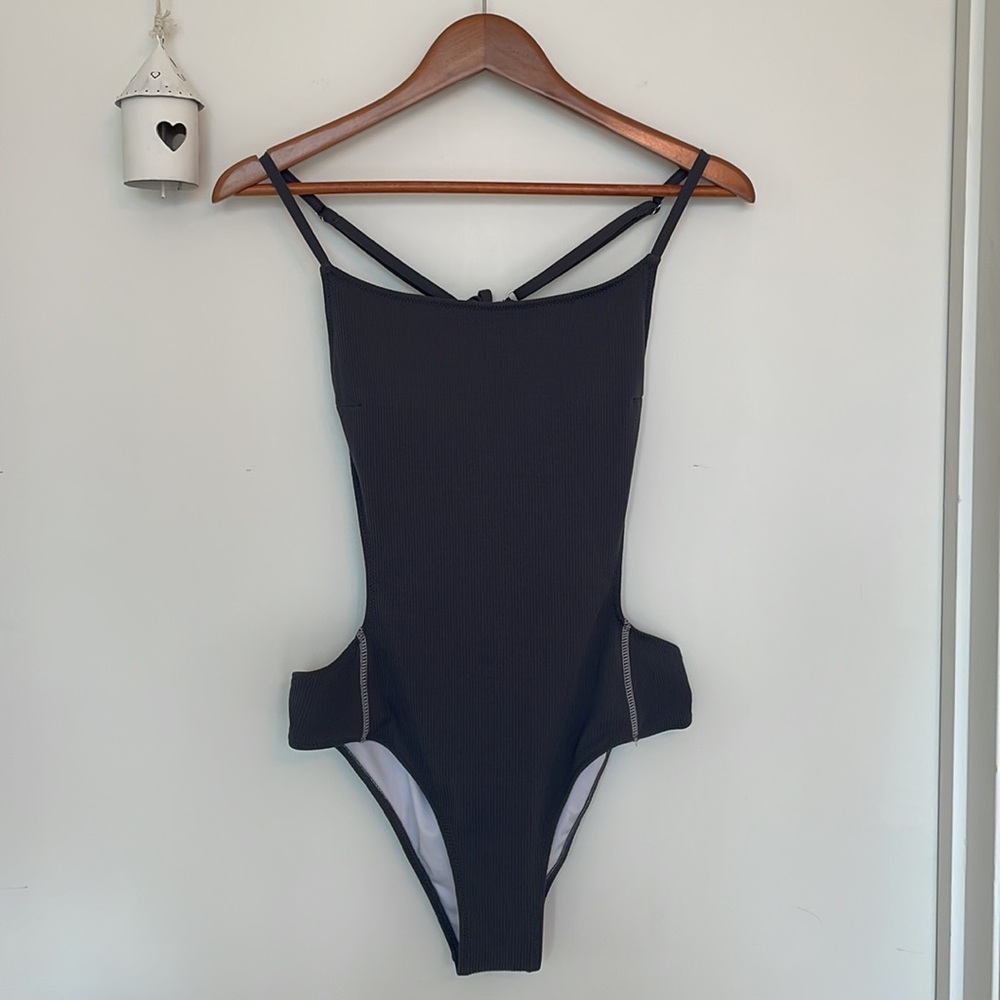 Cupshe Cut Out One Piece